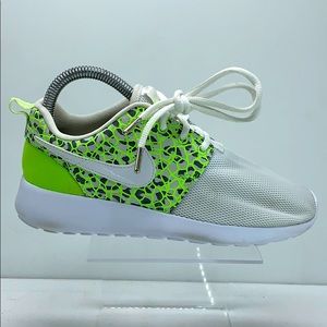 Women’s 2015 Nike Roshe One Premium